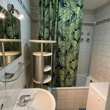 Gemutliches Im Zentrum Ichenhausens Und In Der Nahe Des Legolandes Apartamento