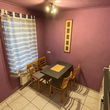 Apartamento Gemutliches Im Zentrum Ichenhausens Und In Der Nahe Des Legolandes *