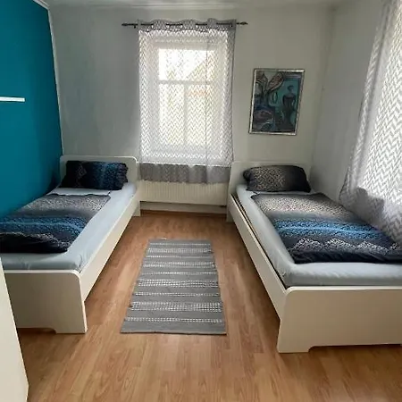 Gemutliches Im Zentrum Ichenhausens Und In Der Nahe Des Legolandes Apartamento